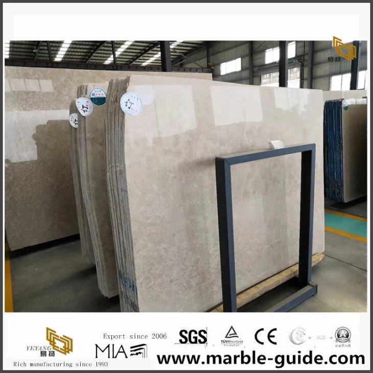 Nouvelles dalles de marbre beige